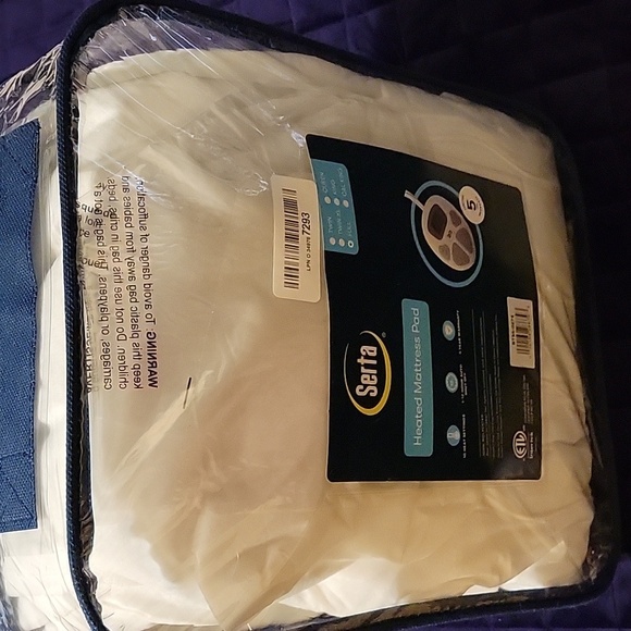 Heated White Quilted Mattress Pad with Controller New - Picture 9 of 15